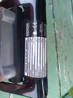 Motorový zemní vrták 2,3kw - 4