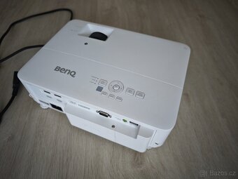 4K projektor BenQ TK700 - 4