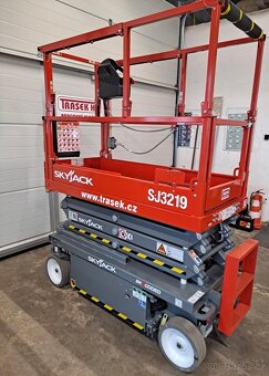 NOVÁ Nůžková plošina SkyJack SJ 3219E - 4
