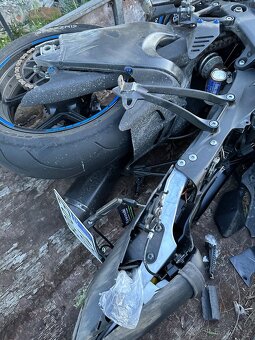 Bouraná Kawasaki ZX600R - 4