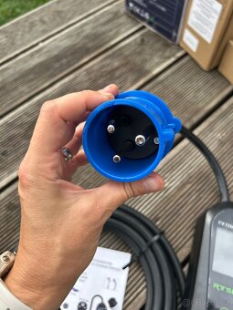 Nabíječka pro elektromobily RTSKY - 4