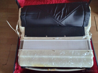 Akordeon GUERRINI FOLK 120 basů, 1315 registrů, kufr - 4