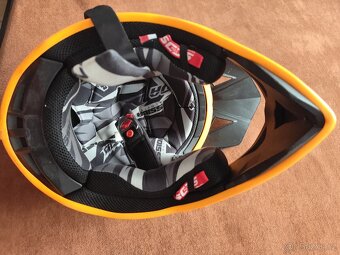 Prodám helmu přilbu motocross,enduro motokros - 4