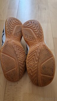 Tenisky, sálovky Asics Upcourt 4, velikost 39 - 4