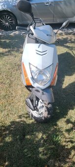 Honda lead 100 CC - 4