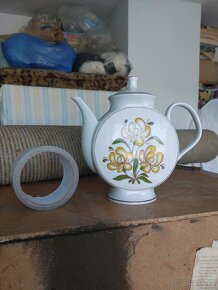 Čajový servis s cukrenkou, mlecenkou a desertnimi talirky - 4