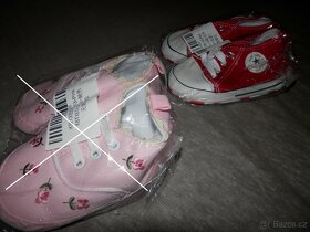 Nové dětské botičky pro holčičku - 4