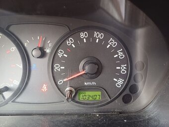 Prodám KIA Picanto 1.0, 2005 – 103 500 km - 4