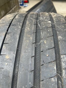 285/40R 21 Goodyear eagle F1 - 4