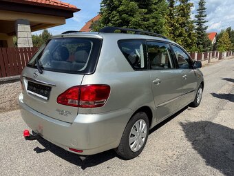 Prodám Toyota Avensis Verso 2.0 D 116K 7-míst - 4