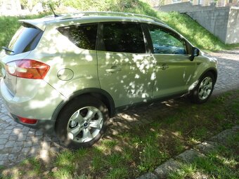 Ford Kuga 2.0 TDCi 4x4 TITANIUM-Xenony-Panorama - 4
