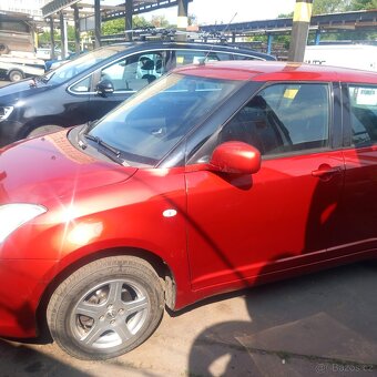 Suzuki Swift 1.3 benzin 68kw rok 2009 58000km - 4
