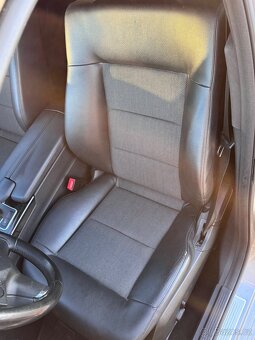 Mercedes- Benz E200 - 4
