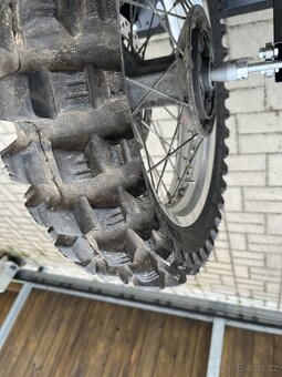Zadní kolo Kawasaki kle 500 - 4