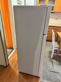 Lednička Philco PT 204 E - 4