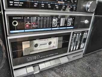 SANYO C10 - 4