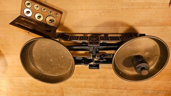 2 x starožitné litinové váhy - 4