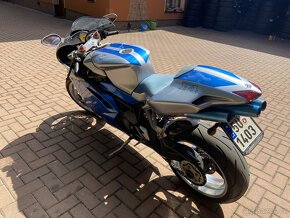 MV Agusta F4 750 - 4