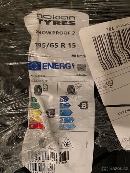 4x Nové zimní 15" pneu Nokian Snowproof 2 195/65 R15 záruka - 4