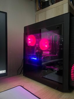 prodám svůj PC predator Acer - 4