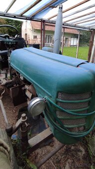 Traktor s motorem ZETOR 25 - 4