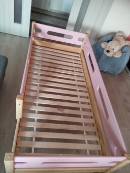 Masivní postel včetně matrace Domestav jako nová - 4