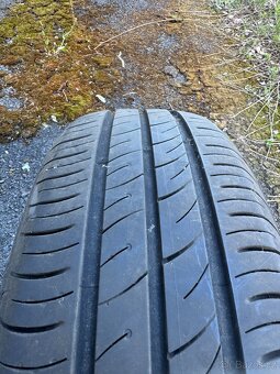 Prodám letní pneu 185/60R15 84H Kumho 3 ks - 4