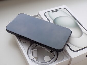 APPLE iPhone 15 128GB Black - ZÁRUKA - TOP STAV - 4
