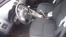 toyota auris 2.0d rv2006 - 4