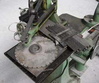 Pantograf GF - 4