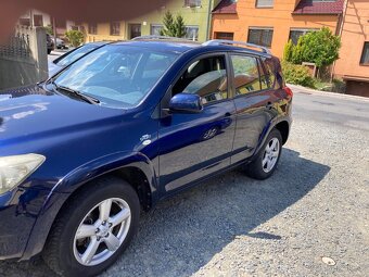 Toyota RAV4 2.2 D-4D 4x4 – spolehlivé SUV - 4