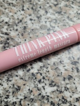 Nová prodlužující řasenka Think Pink zn. Dermacol - 4