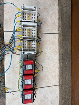 Jistič Eaton AZ-3-B125 , odpínač OEZ OPVP10-3 , ZS1b - 4