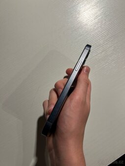Apple iPhone 12, baterie 100% - 4