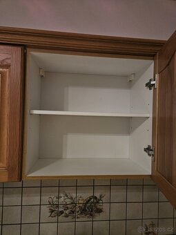 Masivní kuchyňská linka se spotřebiči - 4