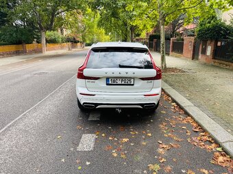 Volvo XC60 B4 R-Design, 140 kW, nez. topení, tažné zar - 4