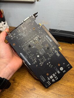 Grafická karta MSI 1050 4 GB - 4