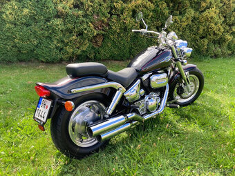 Suzuki Marauder VZ 800 - 4
