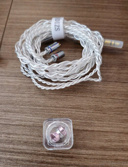 IEM Sluchatka HIDIZS MP145 - 4