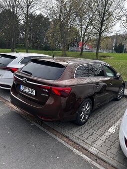 TOYOTA avensis 2.0D - 4