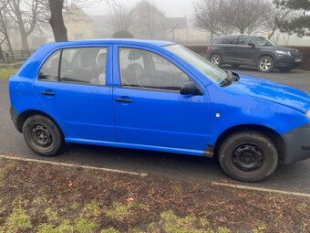 ŠKODA FABIA 1.2 HTP MODRÁ 4402 DÍLY - 4