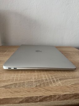 MacBook Air 13” 2020 Intel i3 - 4