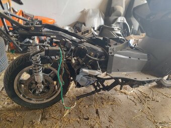 Díly KYMCO Xciting 250 - 4