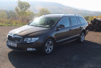 Škoda Superb 1,6 TDi GreenLine 77KW Combi - 4