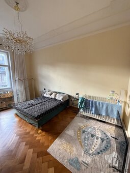 Pronájem bytu 4+1 (120 m2), ul. Staroměstské náměstí, Praha - 4