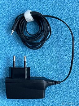 Nabíječka Nokia AC-8E, 2 mm konektor - 4