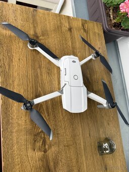 DJI AIR 2  + baterie a příslušenství - 4