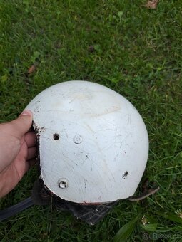 Přilba na veterána, retro přilba- KOVONA KARVINÁ č. 3 - 4