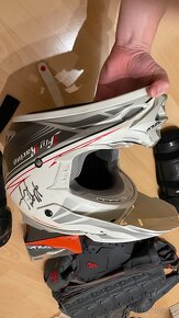 Helma Fly Racing L + brýle - 4