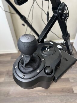 Volant Logitech G920 včetně řadicí páky + stojan - 4